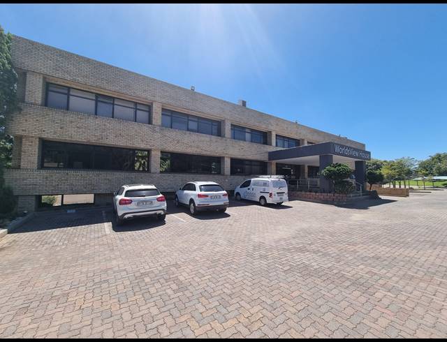 1,832M² OFFICE FOR SALE IN WOODMEAD